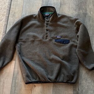 Patagonia men’s Synchilla Snap-T fleece pullover. Size Large.